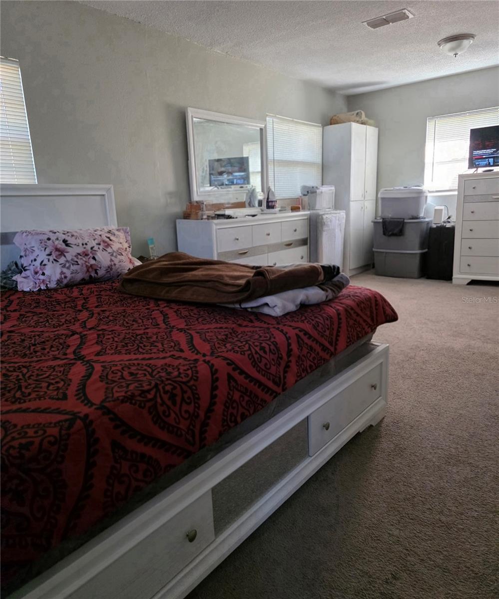 HOLLYWOOD HEIGHTS - Residential