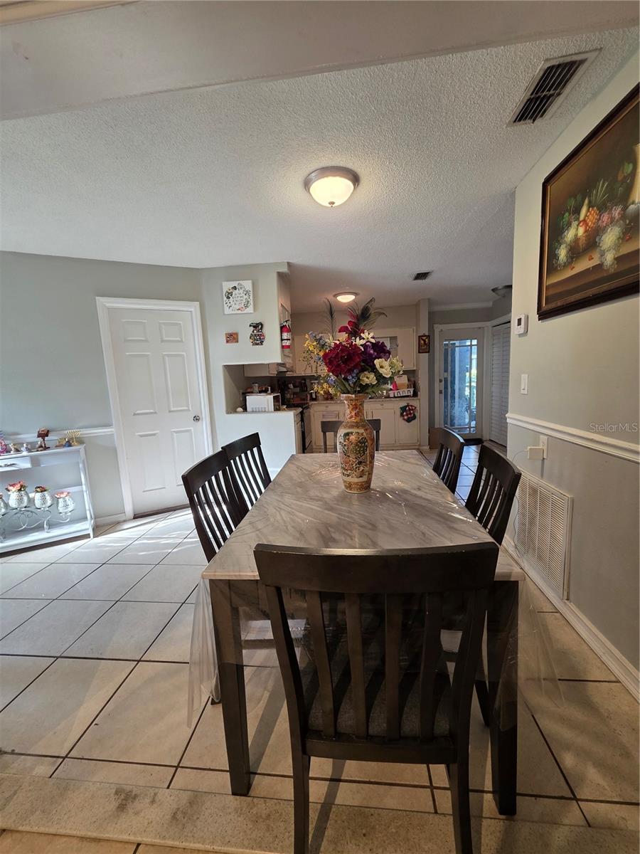 HOLLYWOOD HEIGHTS - Residential