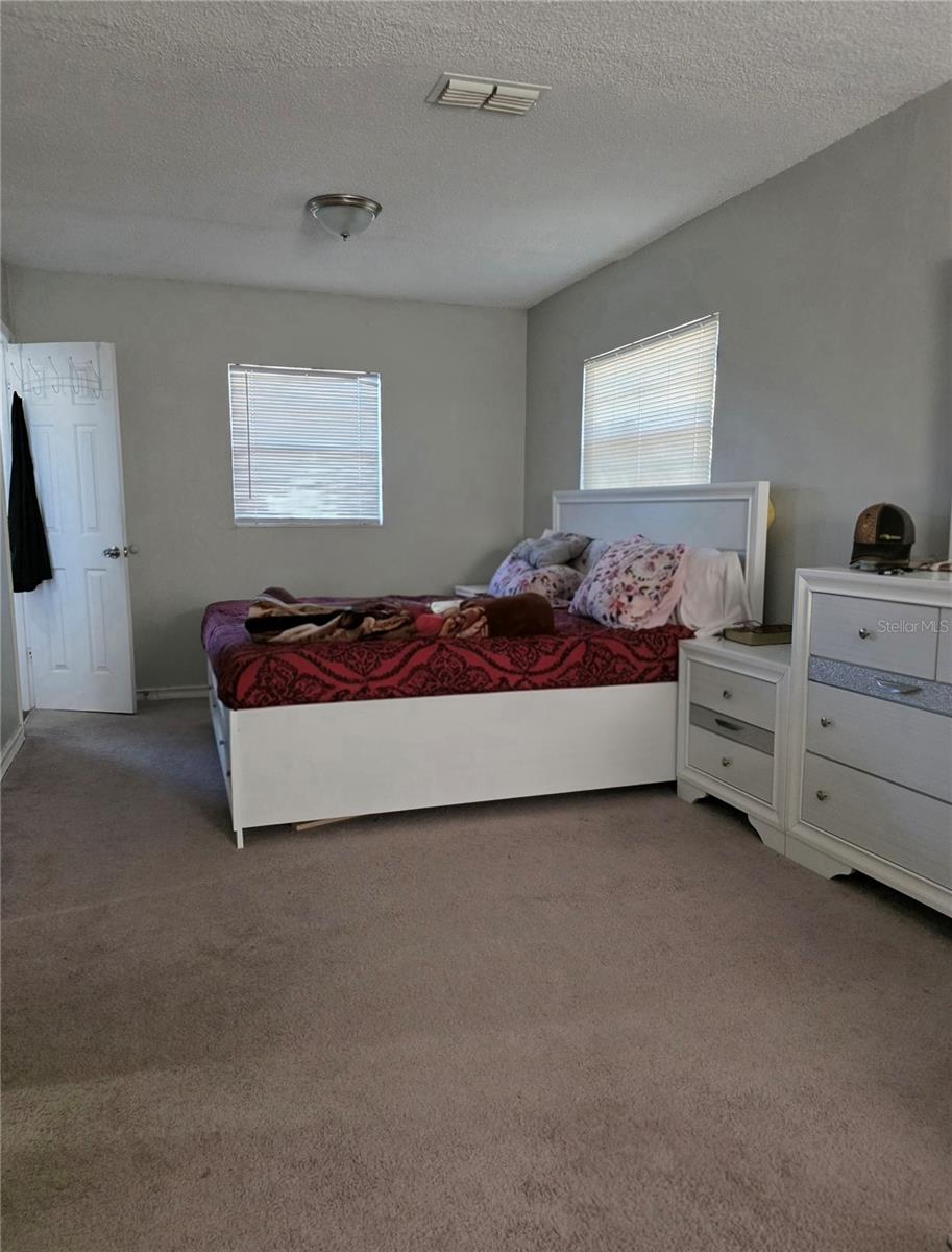 HOLLYWOOD HEIGHTS - Residential