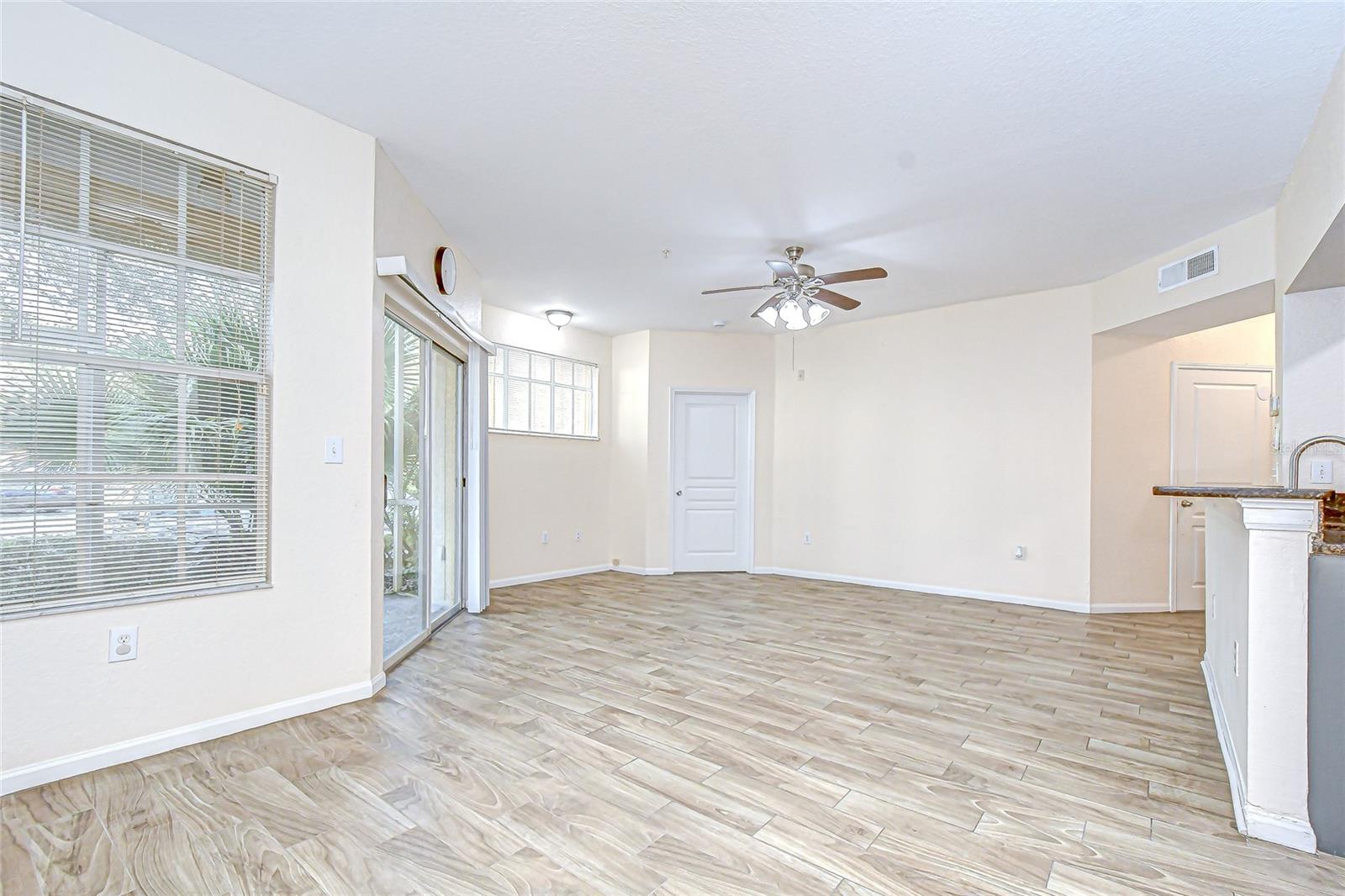 OXFORD PLACE AT TAMPA PALMS A - Residential