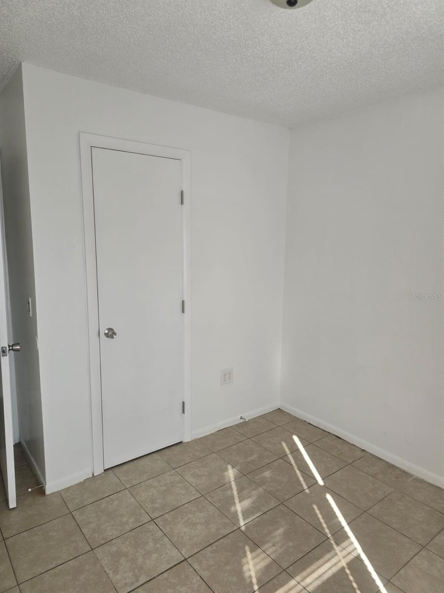 COLLIER PARK - Residential Lease