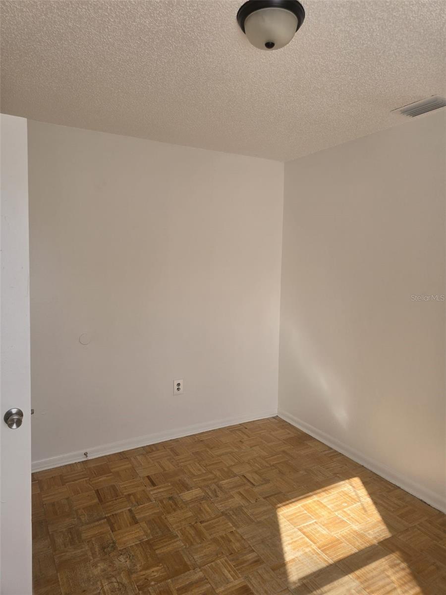 COLLIER PARK - Residential Lease