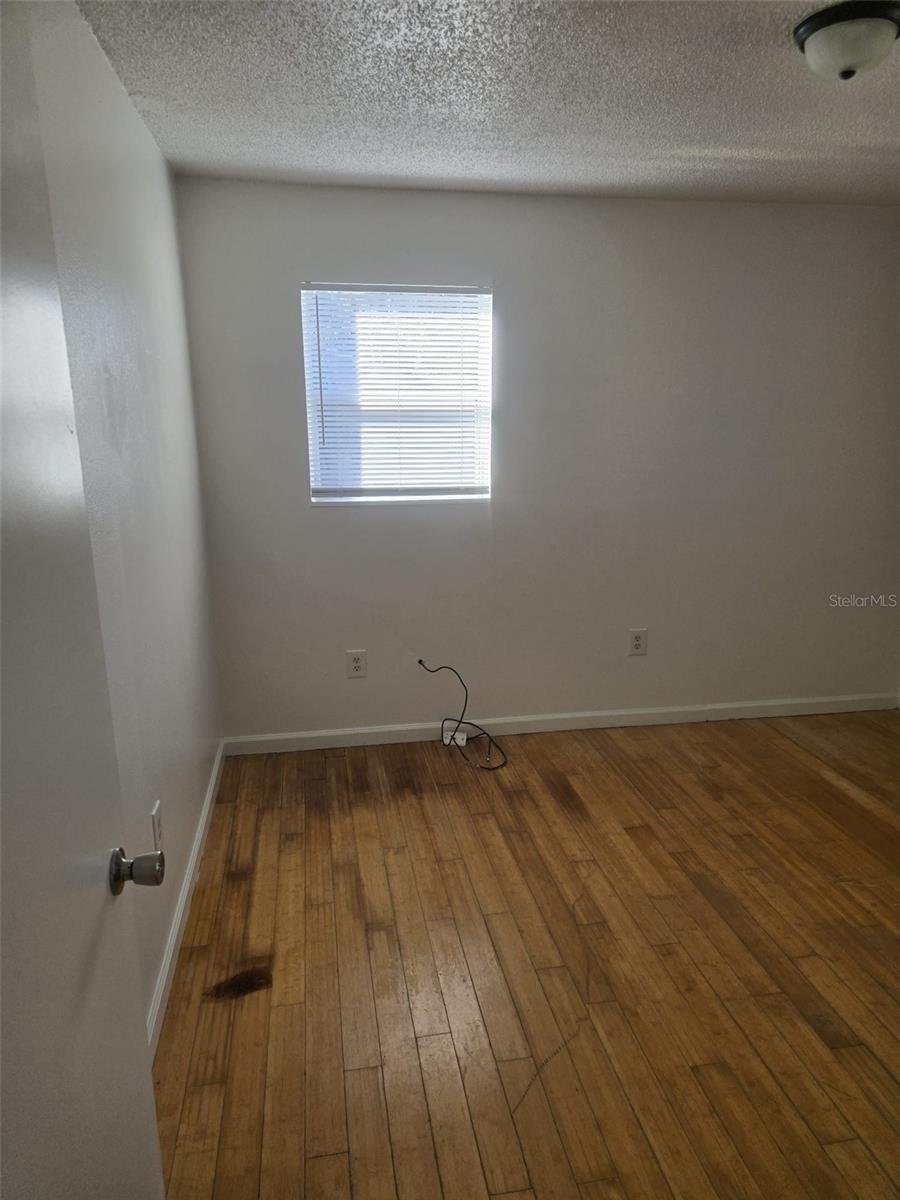 COLLIER PARK - Residential Lease