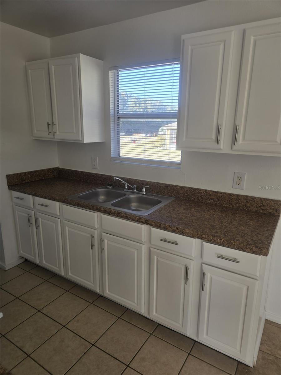 COLLIER PARK - Residential Lease