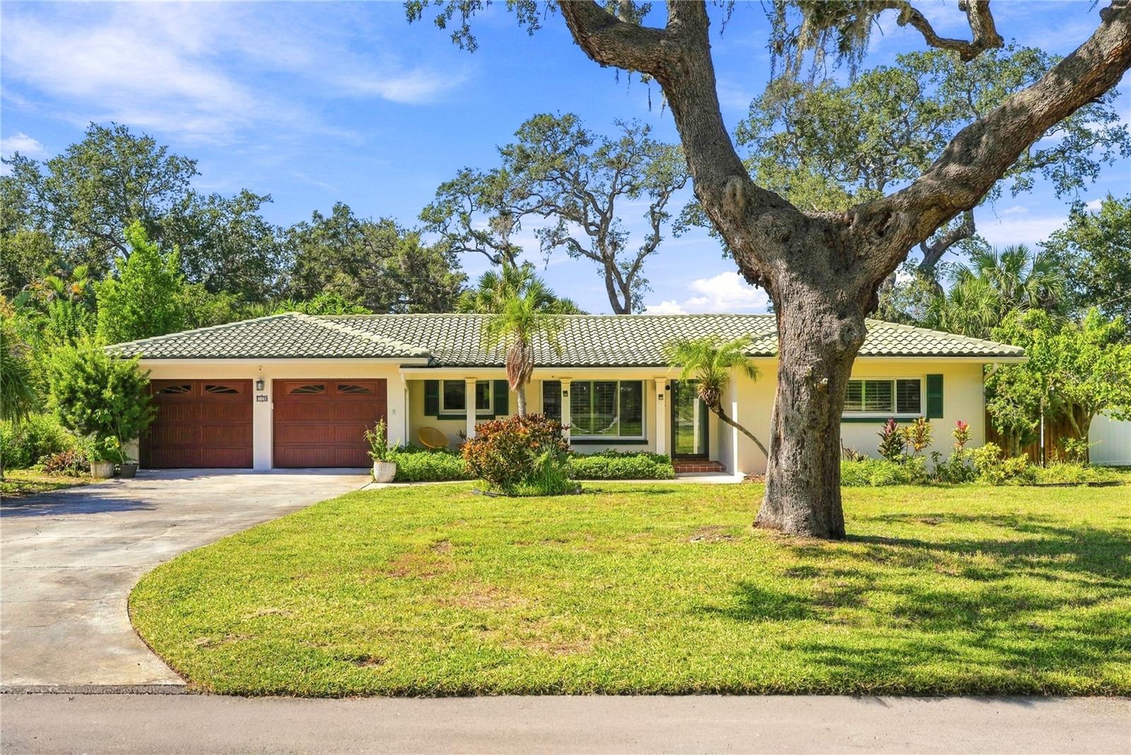 308 CRESTWOOD LANE