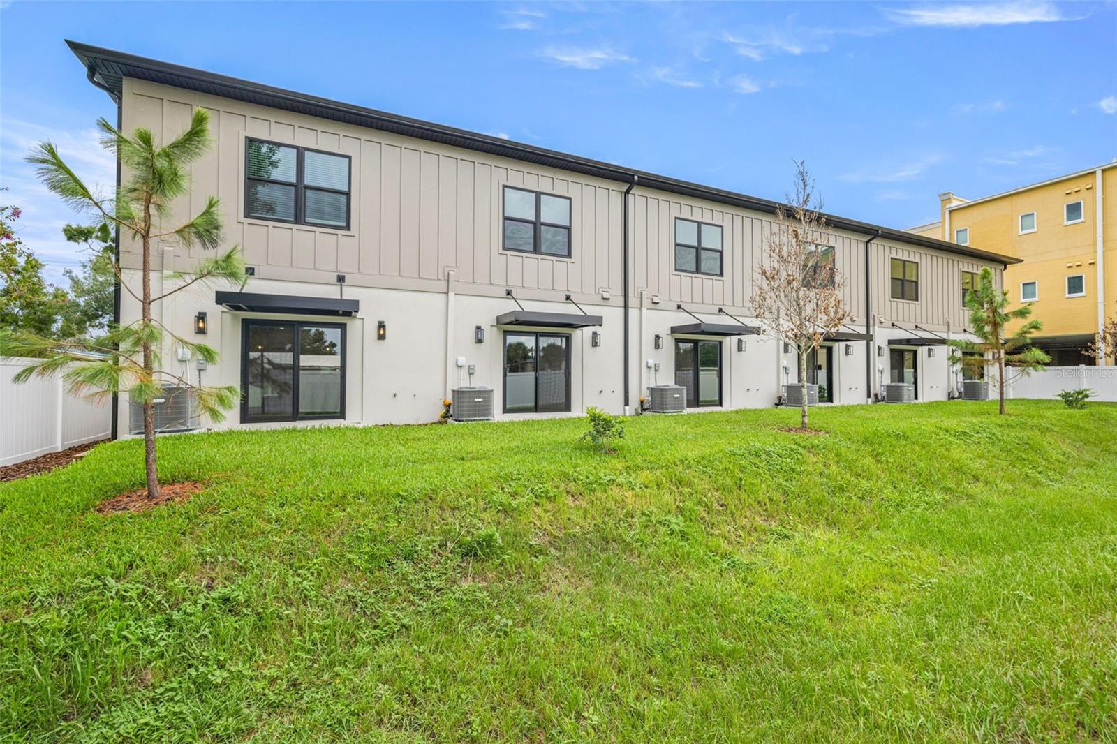 WESTSHORE PALMS - Residential Income