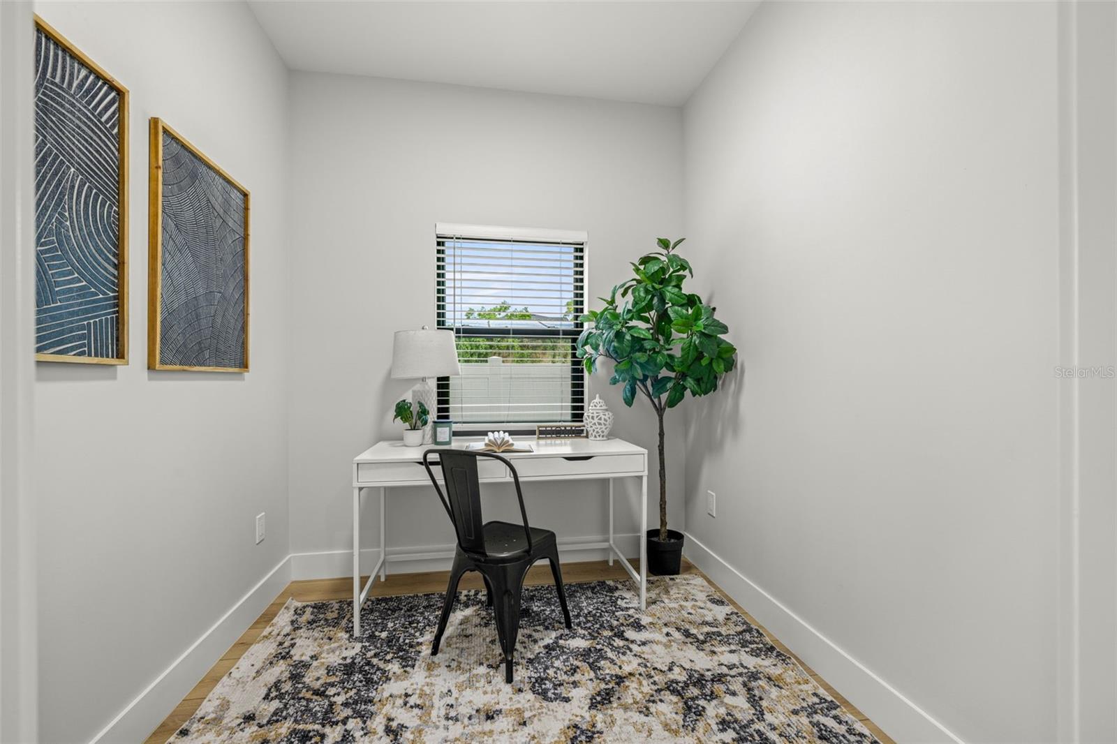 WESTSHORE PALMS - Residential Income