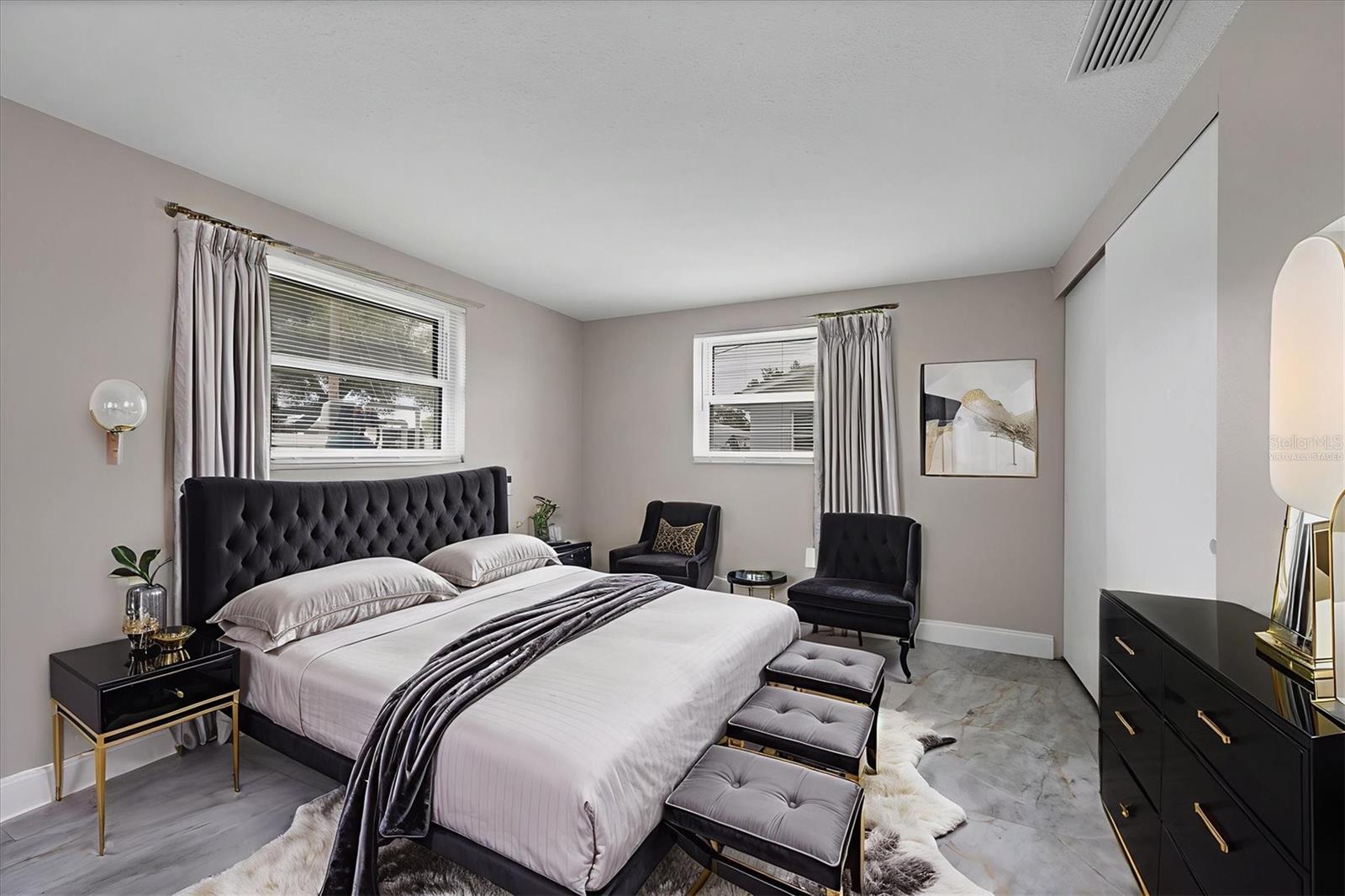 SOUTH VENICE - Residential Lease