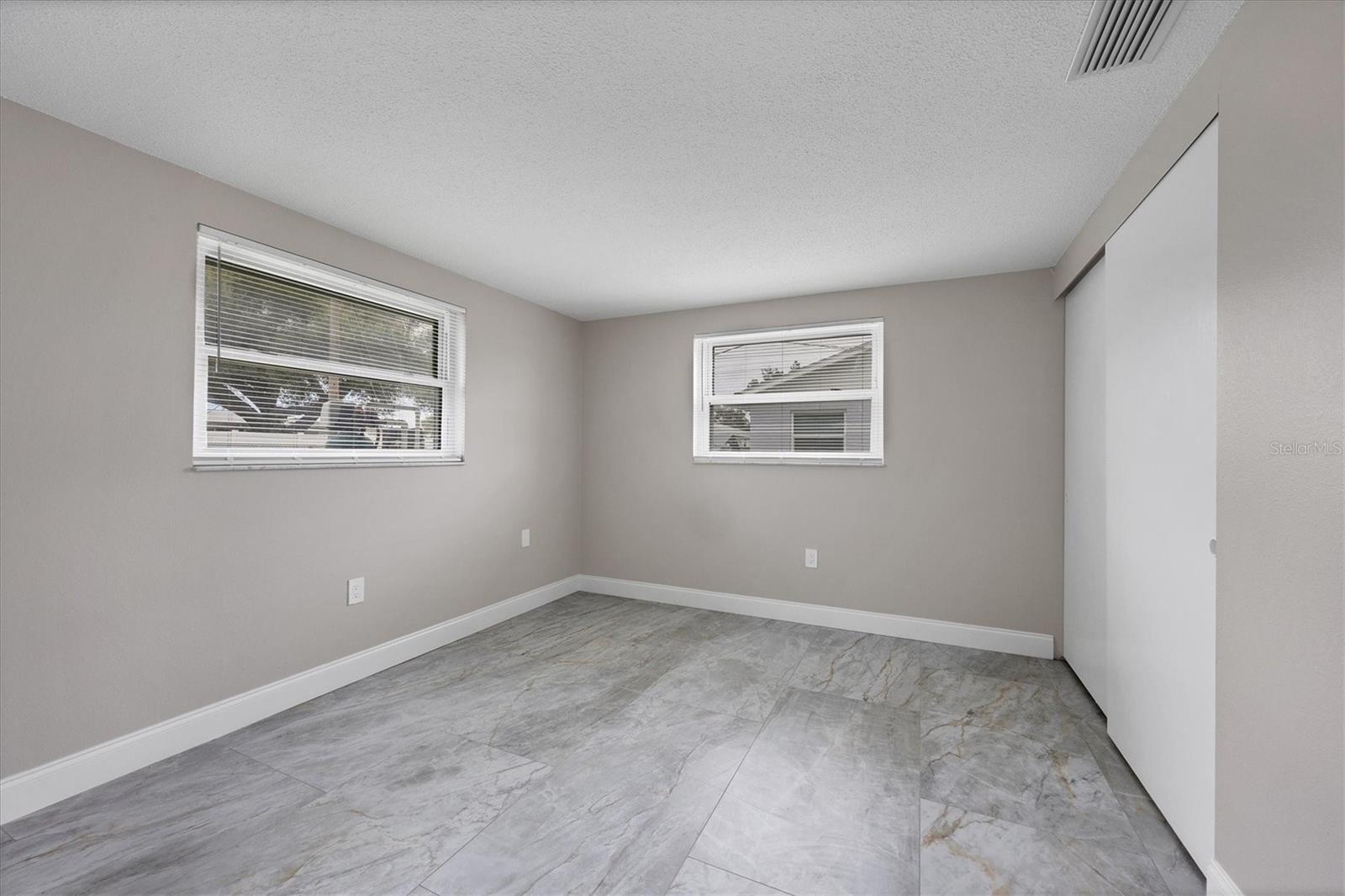 SOUTH VENICE - Residential Lease