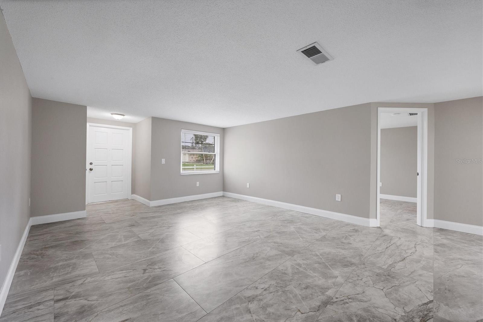 SOUTH VENICE - Residential Lease