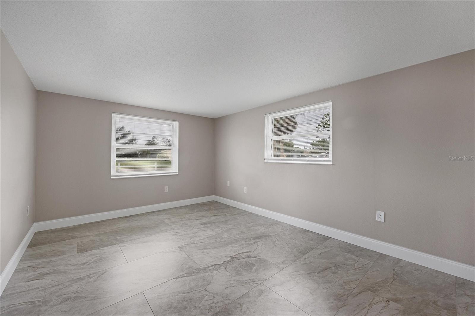 SOUTH VENICE - Residential Lease