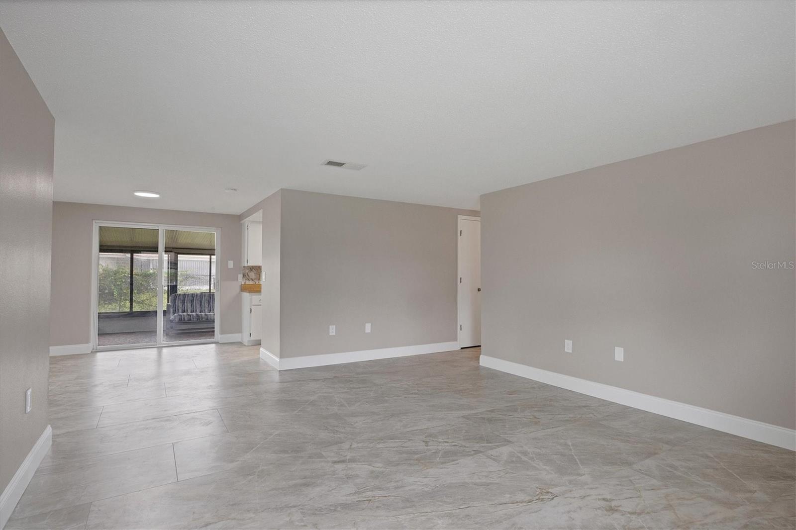 SOUTH VENICE - Residential Lease