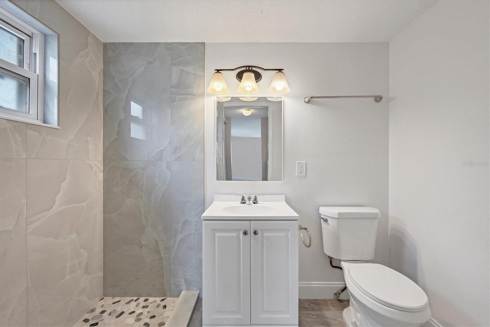 SOUTH VENICE - Residential Lease