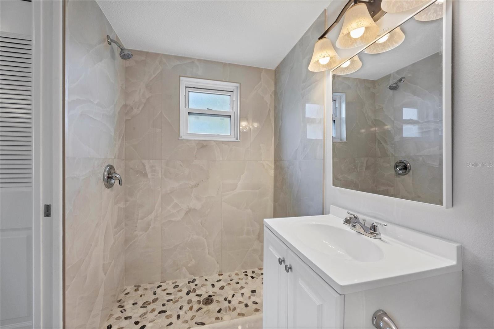 SOUTH VENICE - Residential Lease