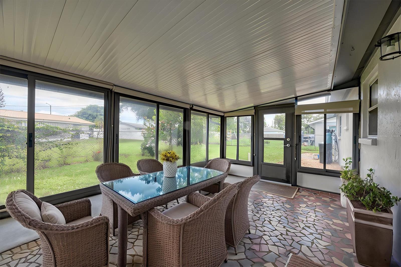 SOUTH VENICE - Residential Lease