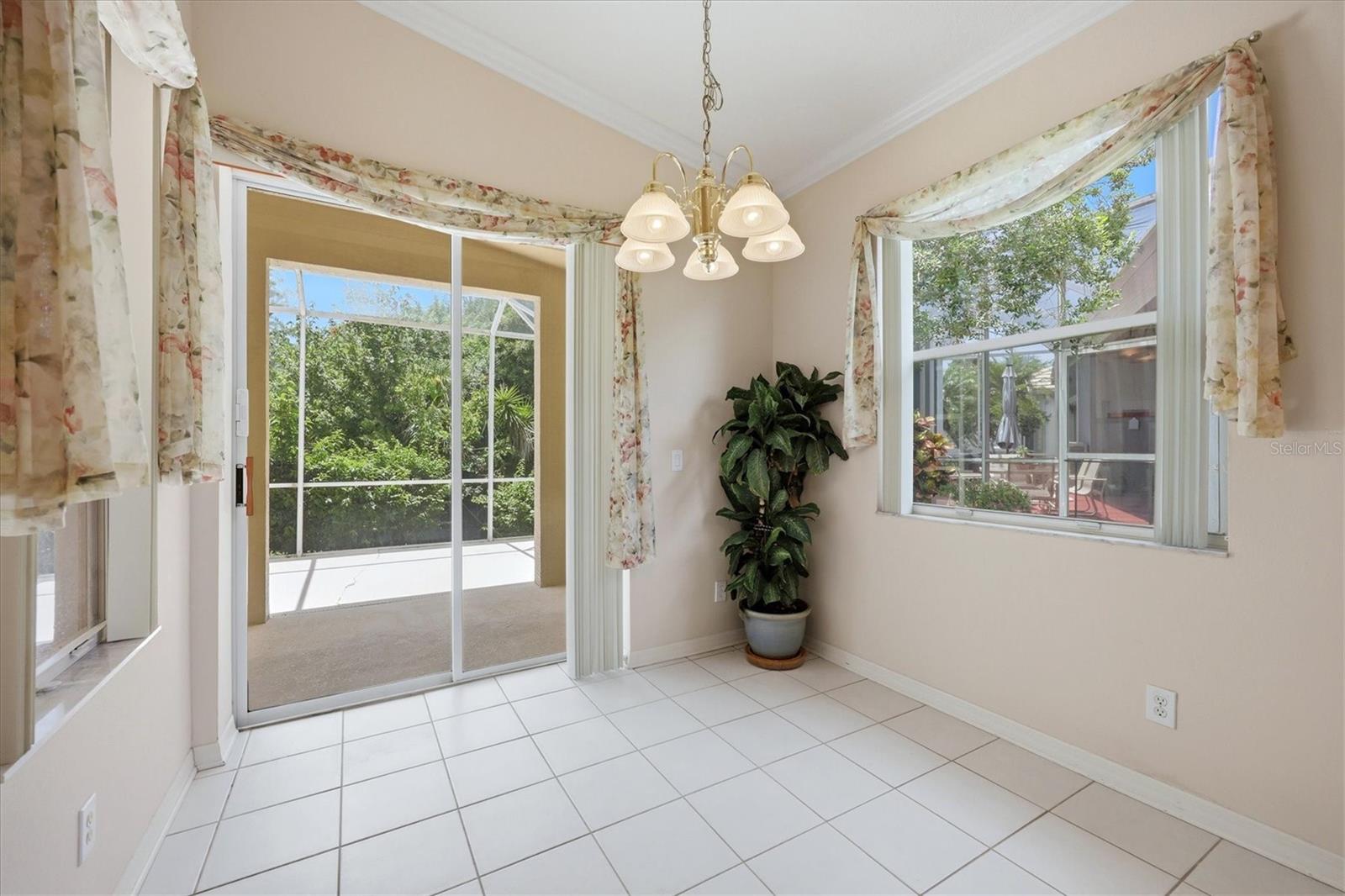 8492 IDLEWOOD COURT
