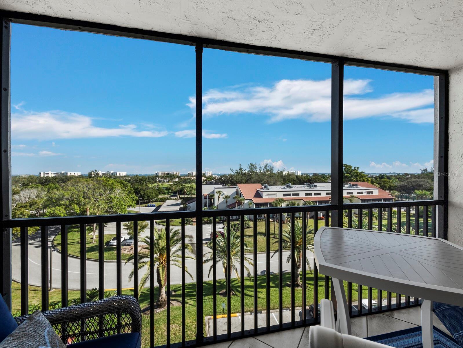 SEAPLACE II - Residential