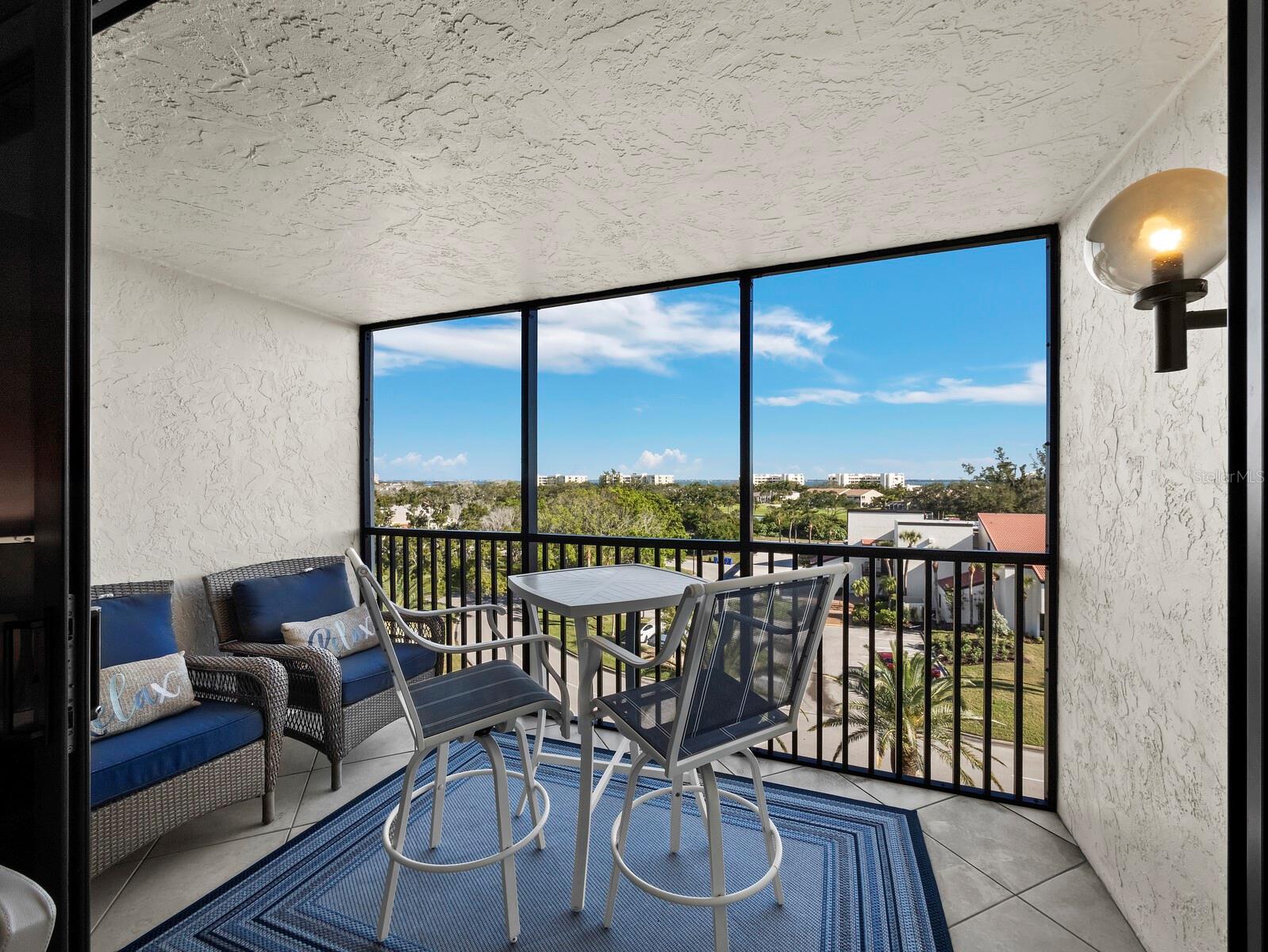 SEAPLACE II - Residential