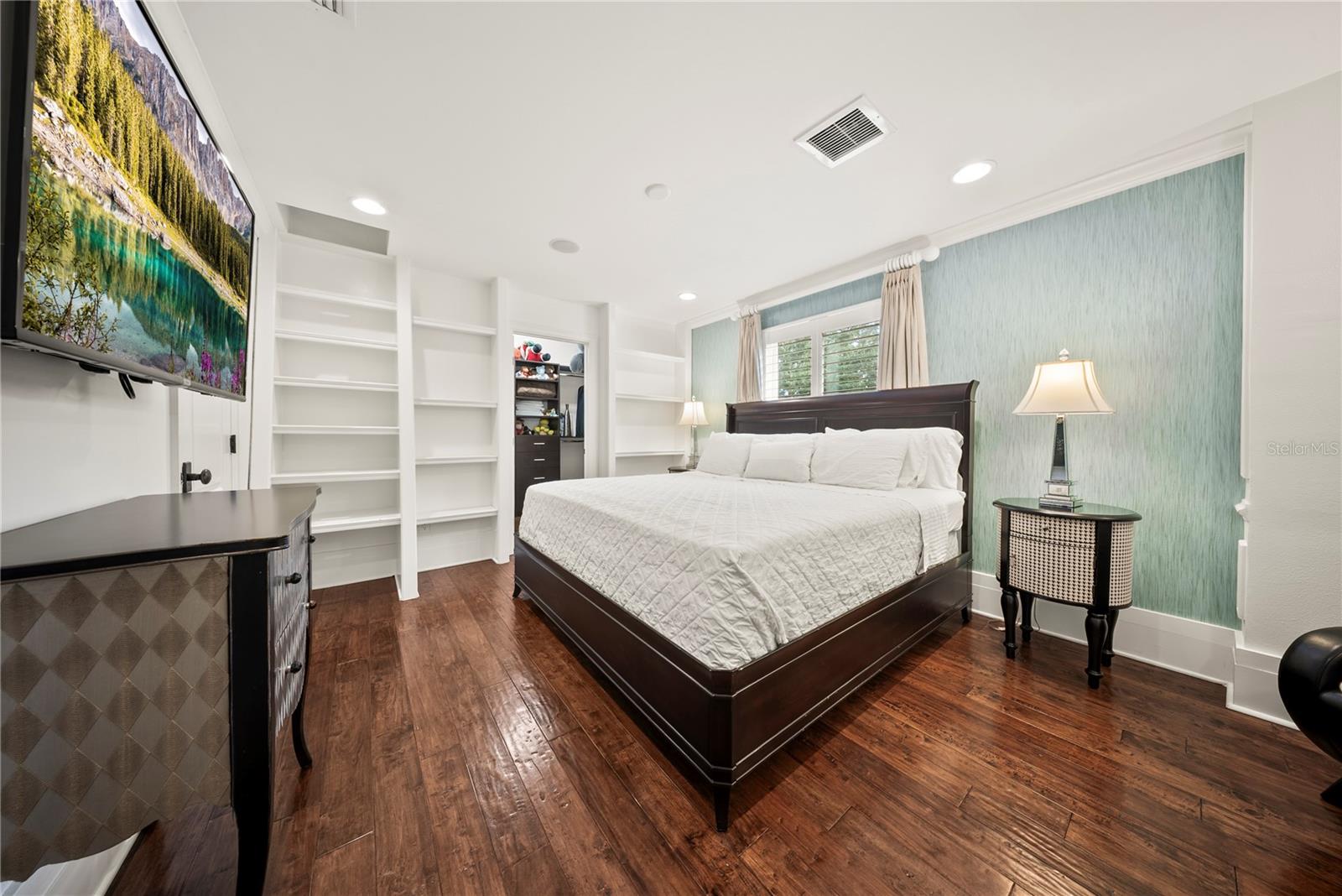 BAY HILL SEC 10 - Residential