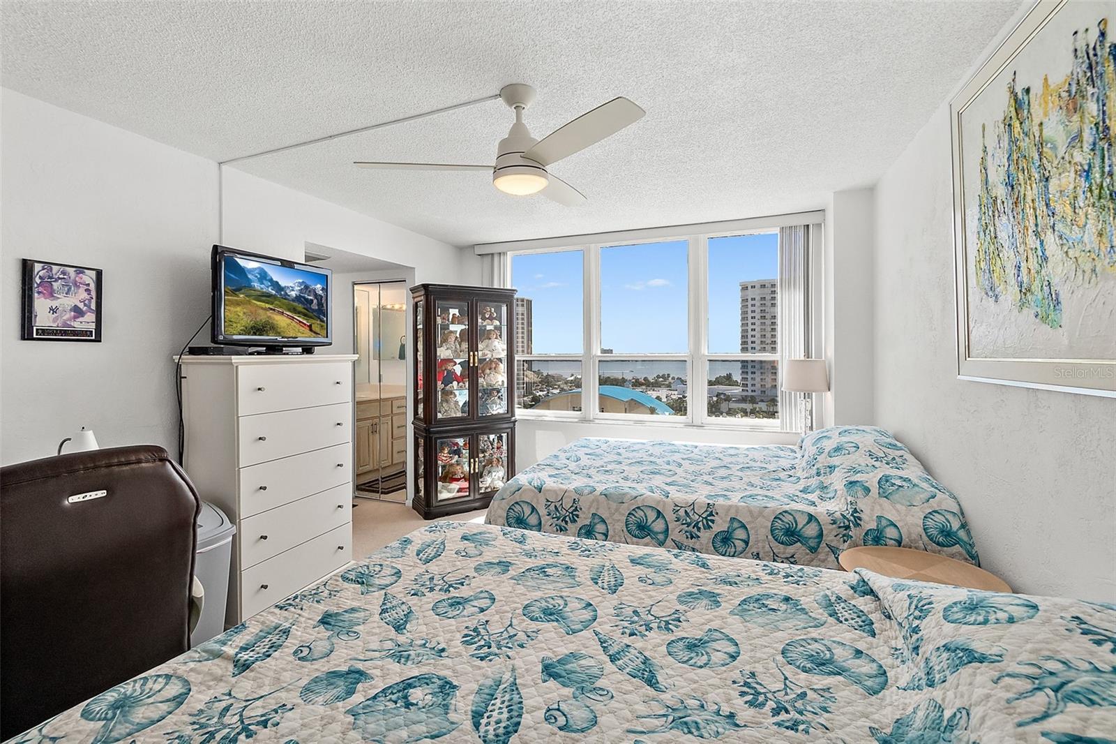 OCEAN 01 CONDO - Residential