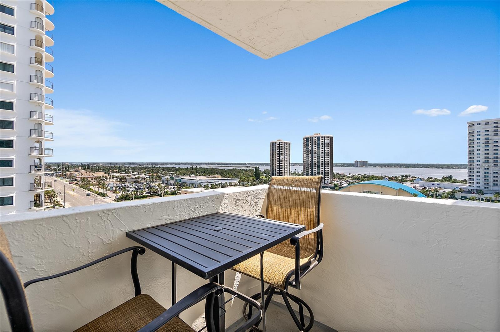 OCEAN 01 CONDO - Residential