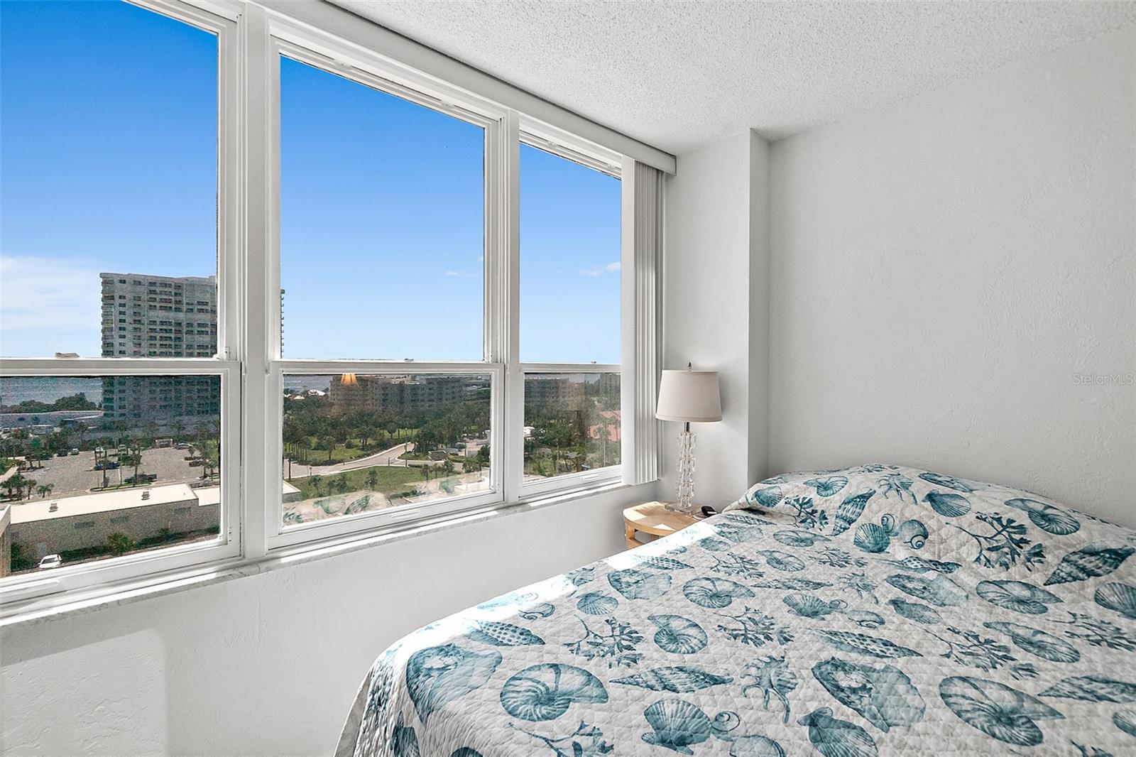 OCEAN 01 CONDO - Residential