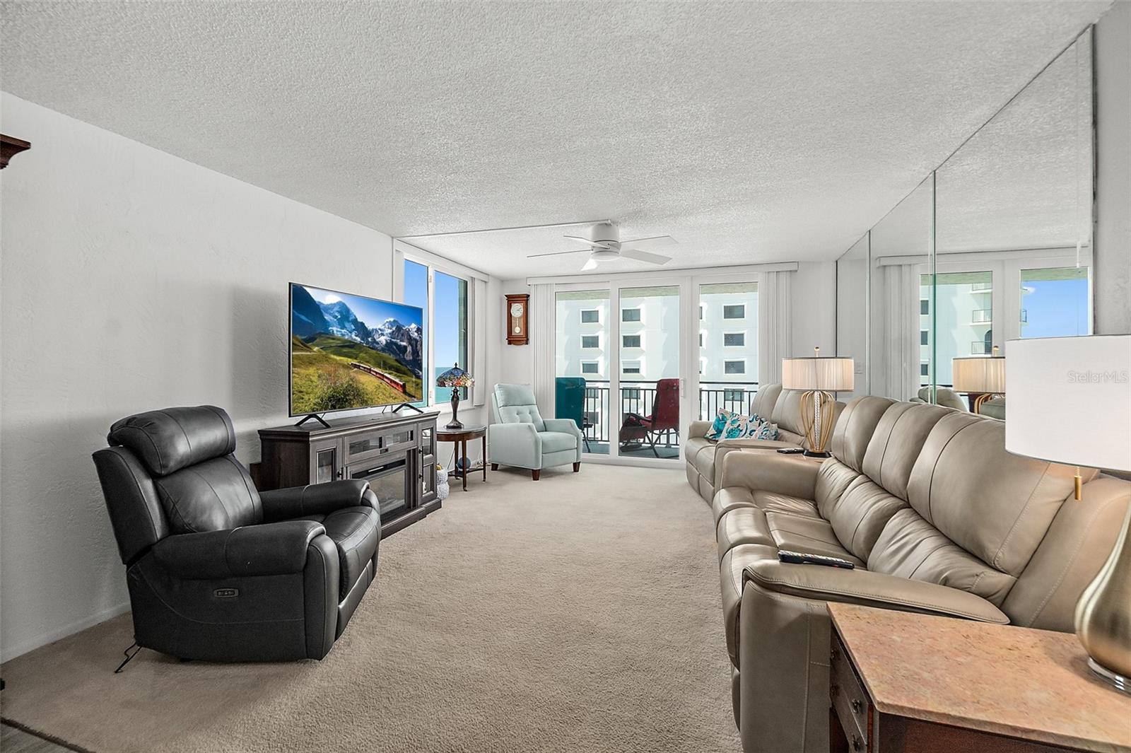 OCEAN 01 CONDO - Residential