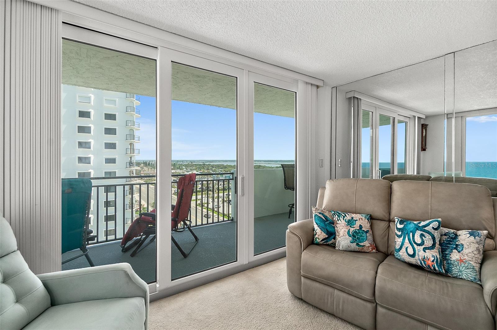 OCEAN 01 CONDO - Residential