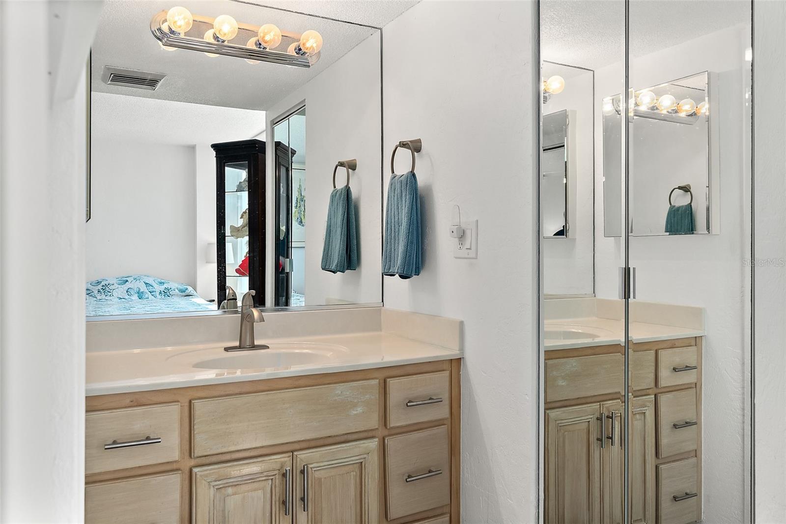 OCEAN 01 CONDO - Residential