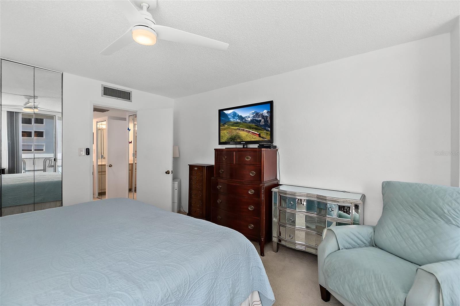 OCEAN 01 CONDO - Residential