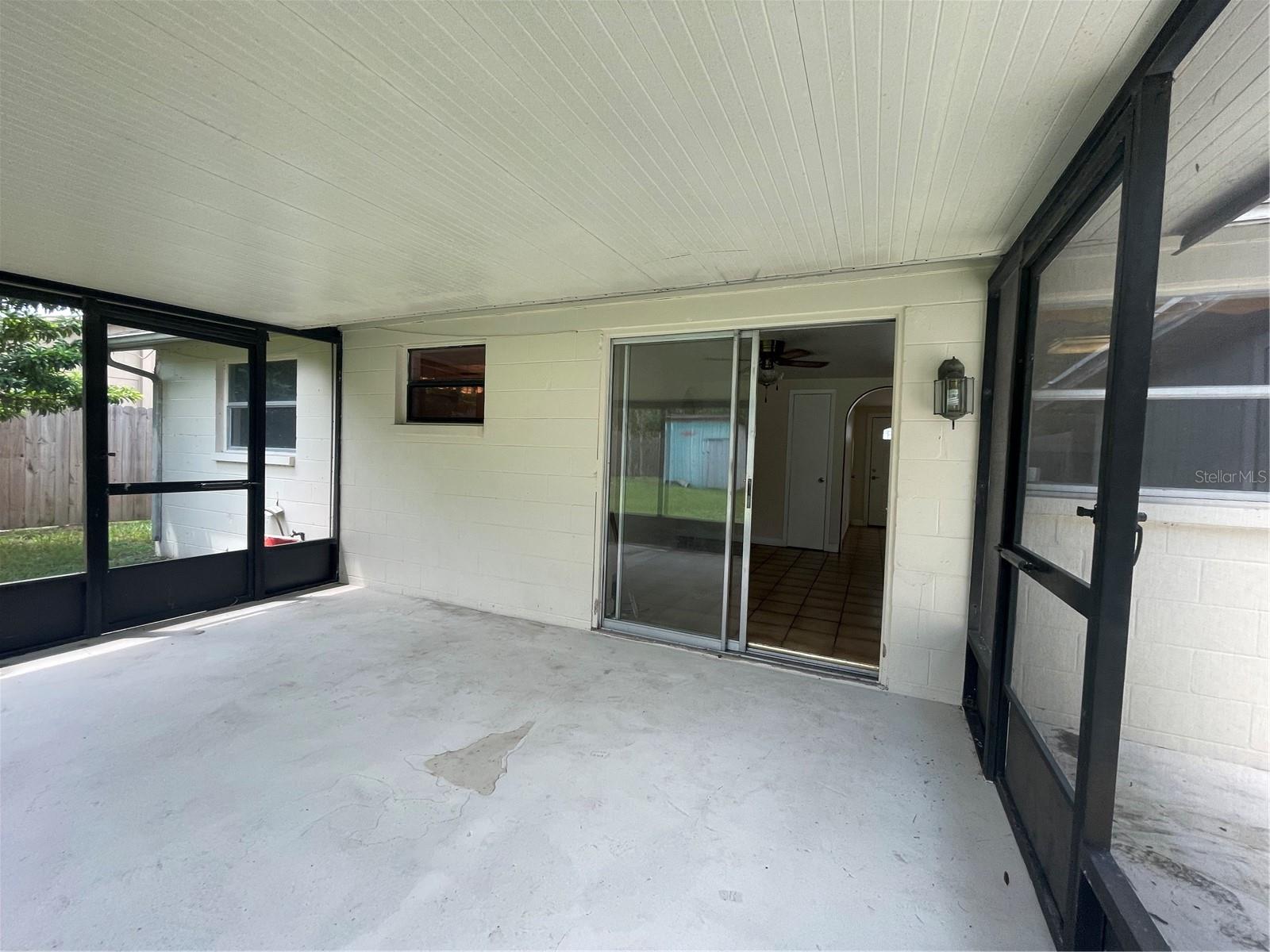 TOWNN COUNTRY PARK UNIT 29 - Residential Lease