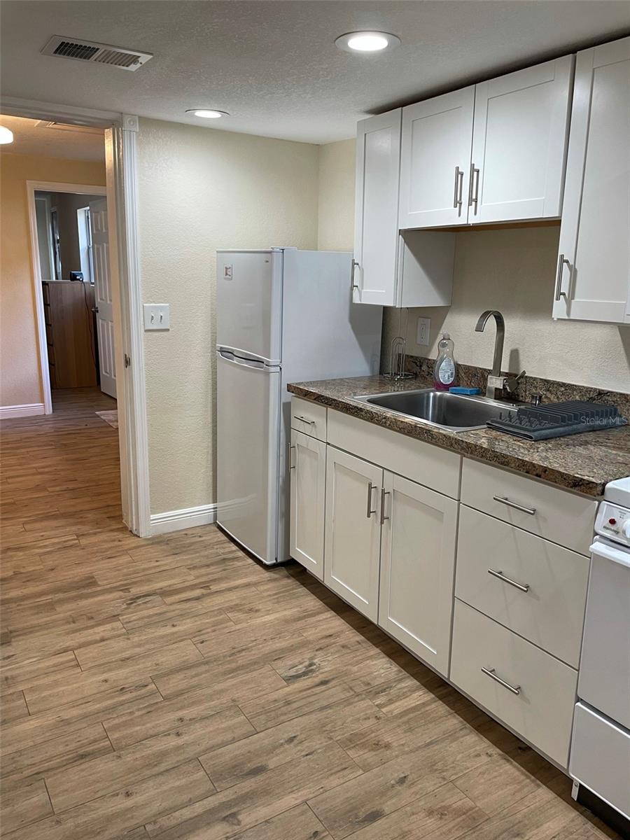 TOWNN COUNTRY PARK UNIT 29 - Residential Lease