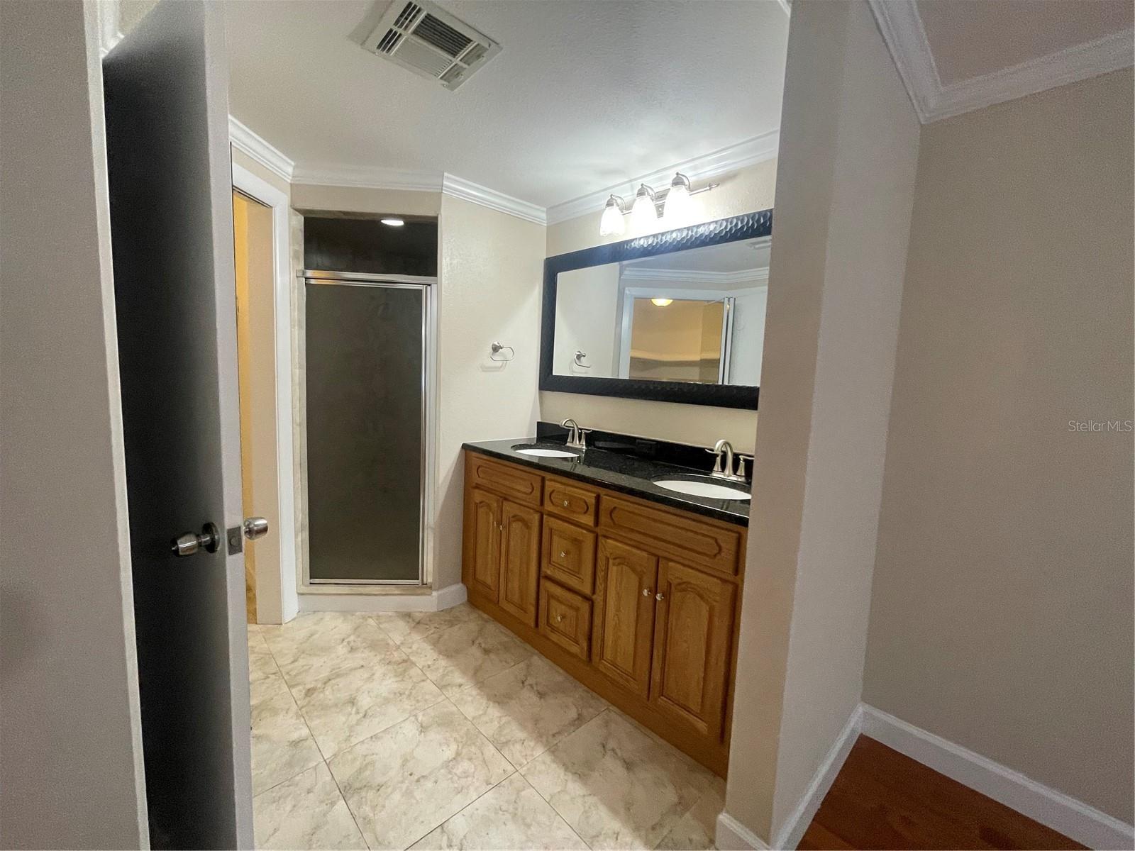 TOWNN COUNTRY PARK UNIT 29 - Residential Lease