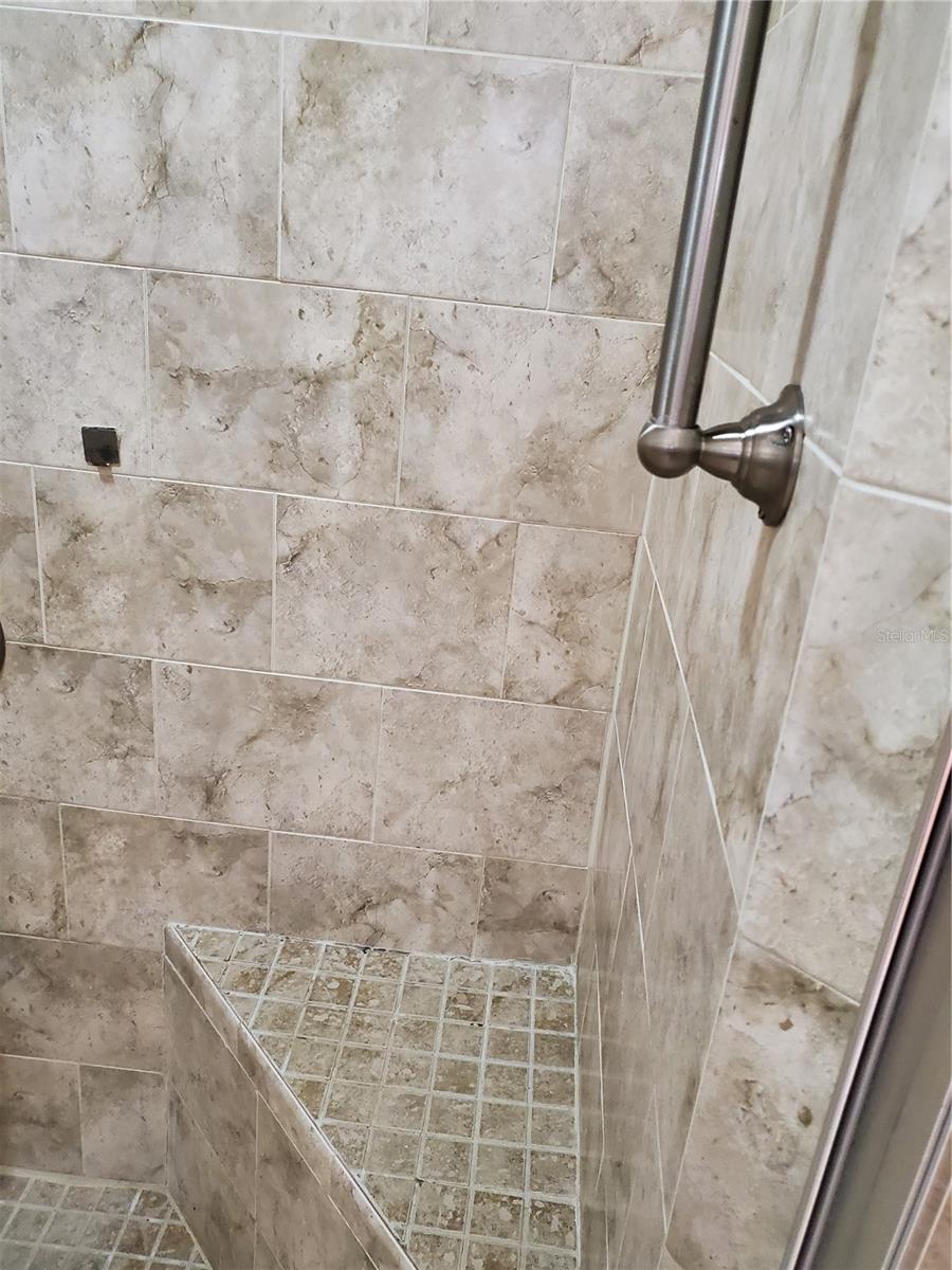 TOWNN COUNTRY PARK UNIT 29 - Residential Lease