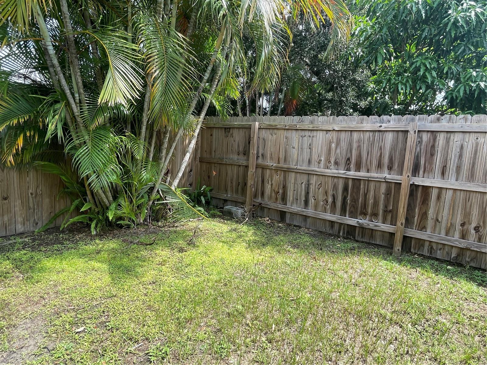 TOWNN COUNTRY PARK UNIT 29 - Residential Lease