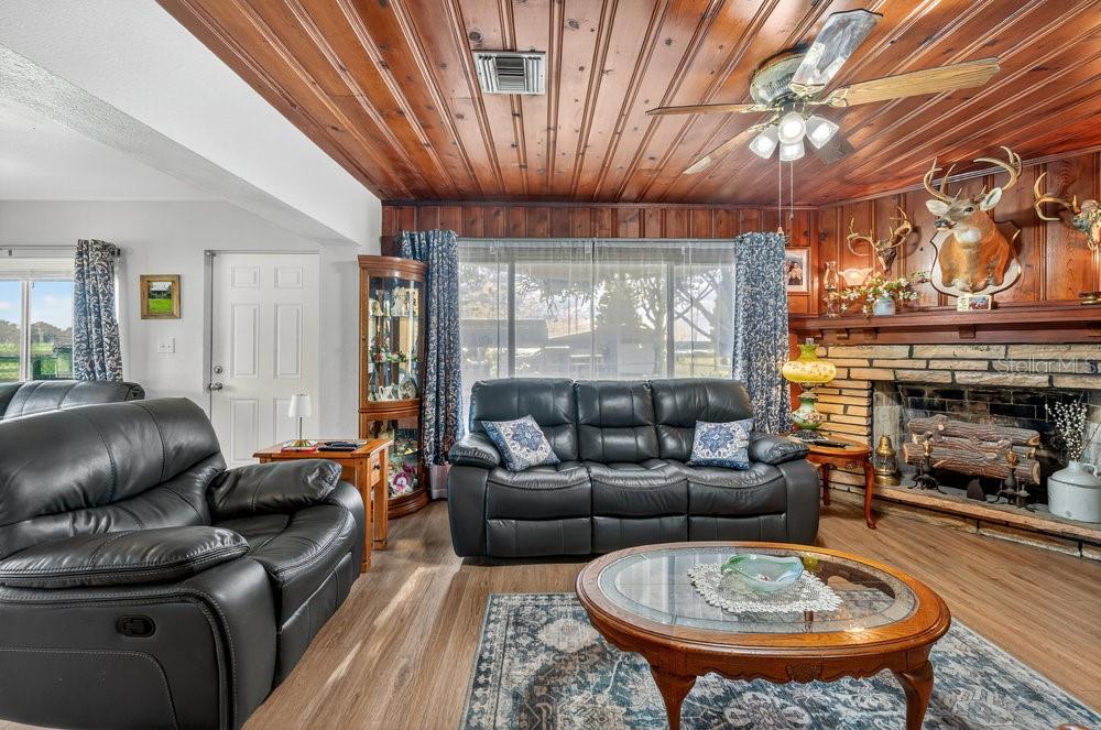 427 LONGFELLOW BOULEVARD