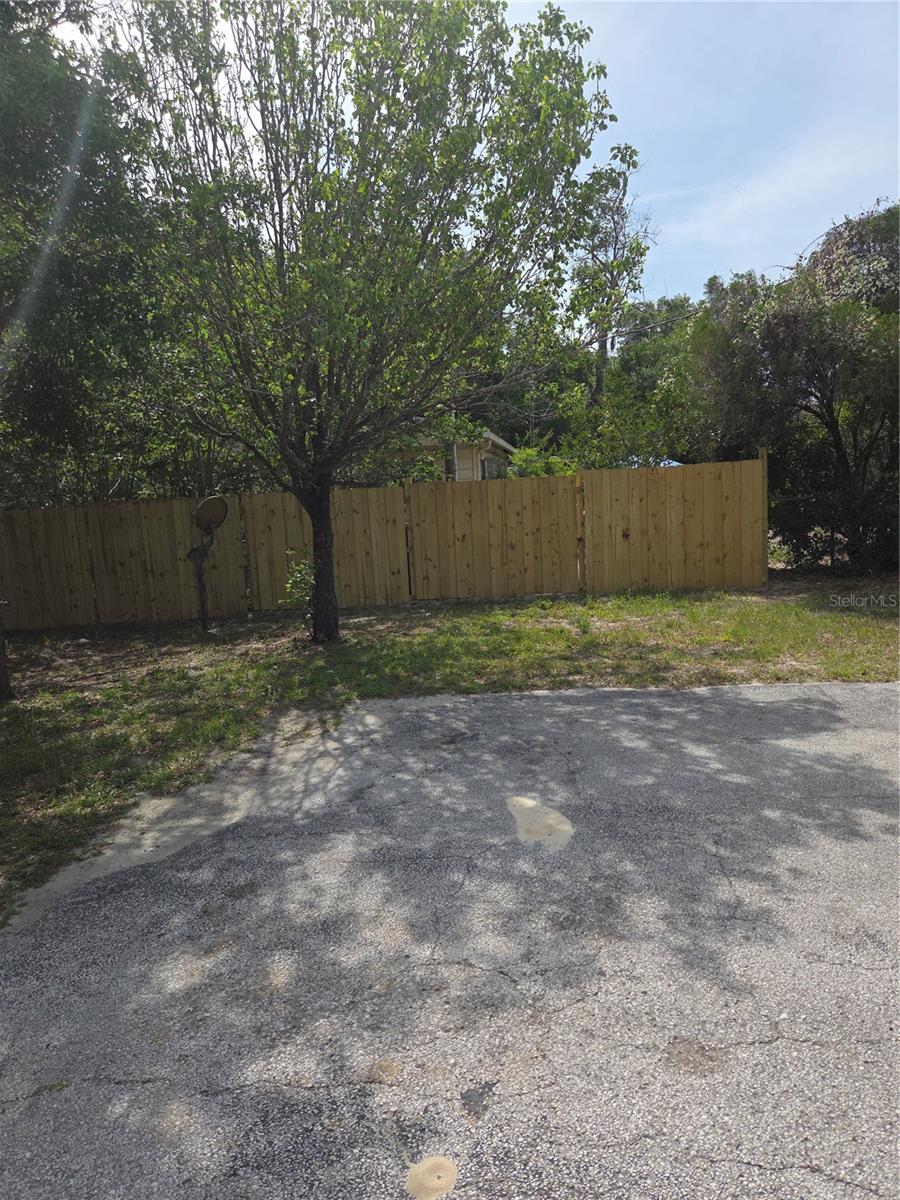 FLA FRUITLAND PARK TROP HOMESITES - Residential