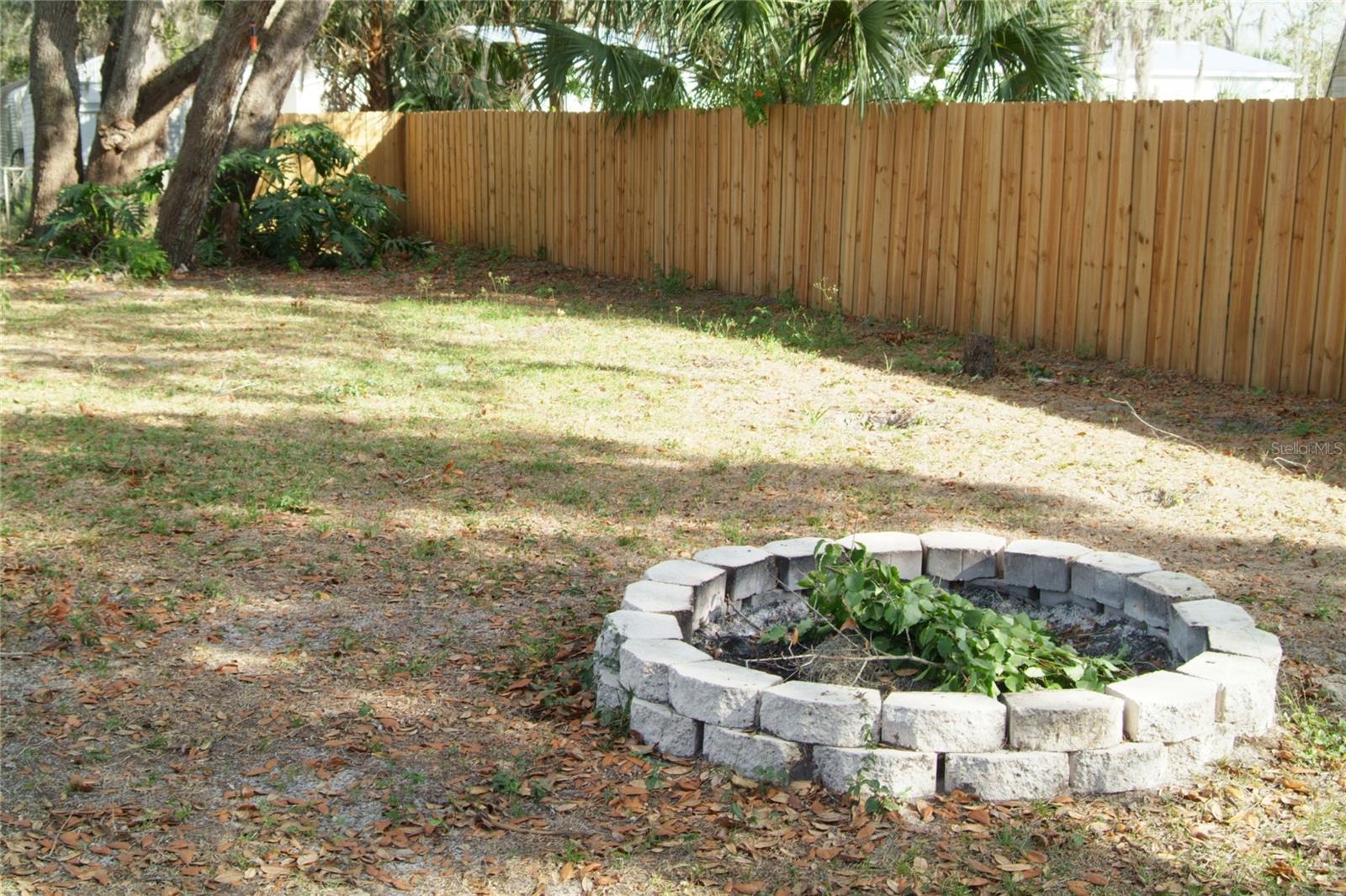 FLA FRUITLAND PARK TROP HOMESITES - Residential