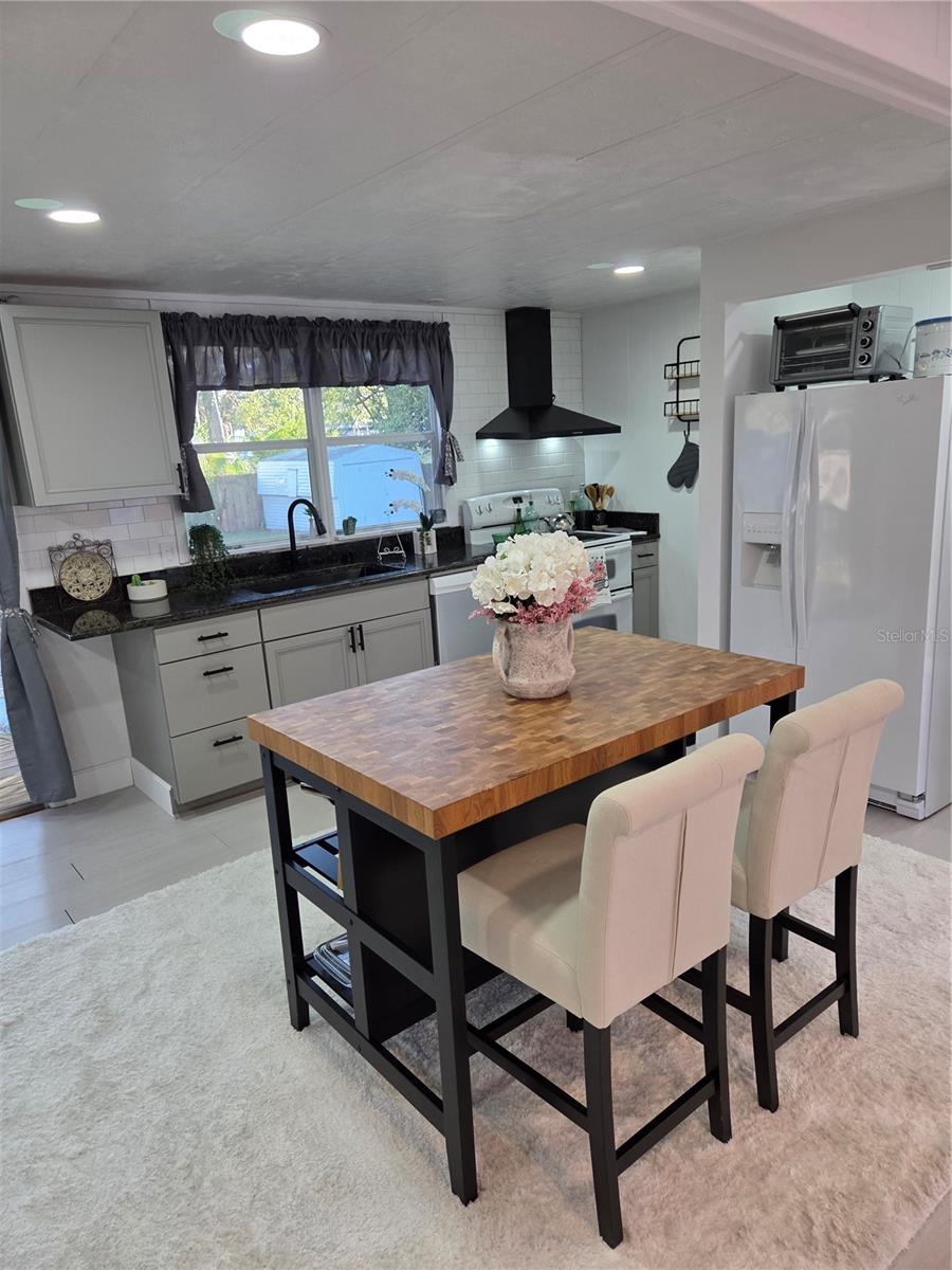 1846 FRUITLAND PARK BOULEVARD