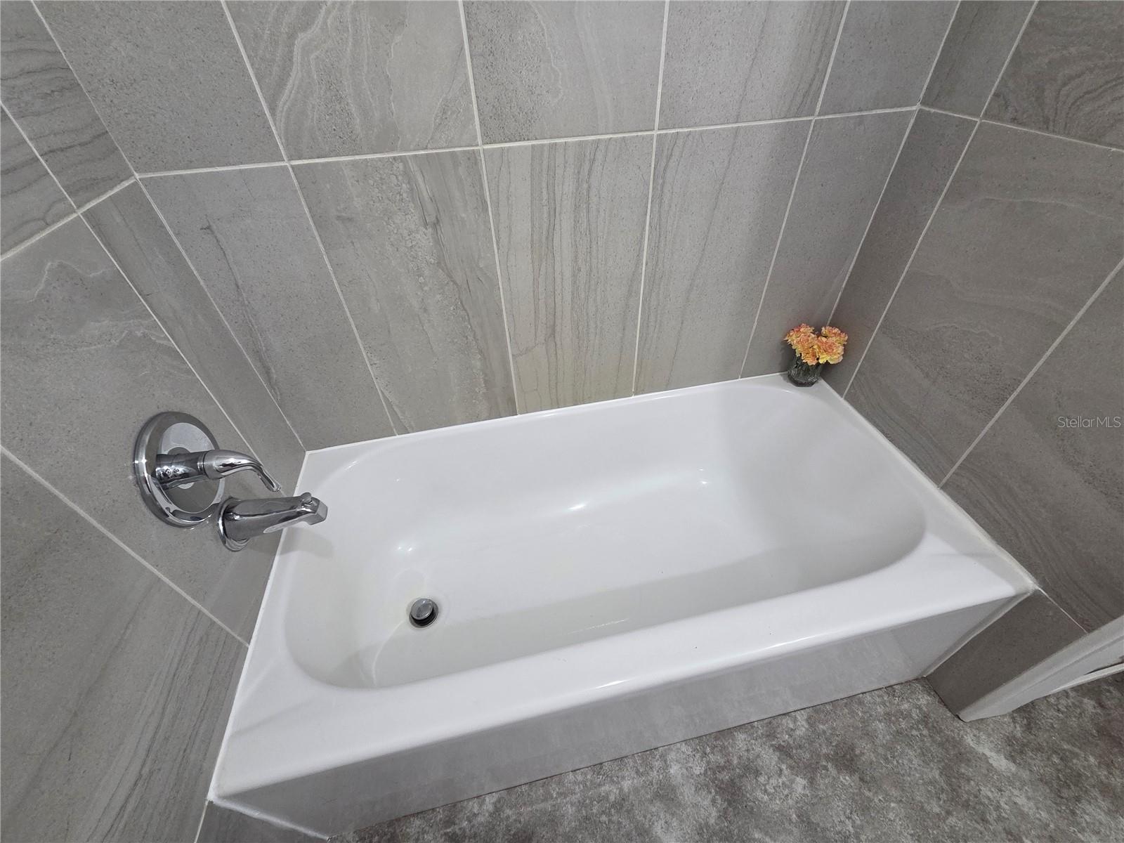 FLA FRUITLAND PARK TROP HOMESITES - Residential