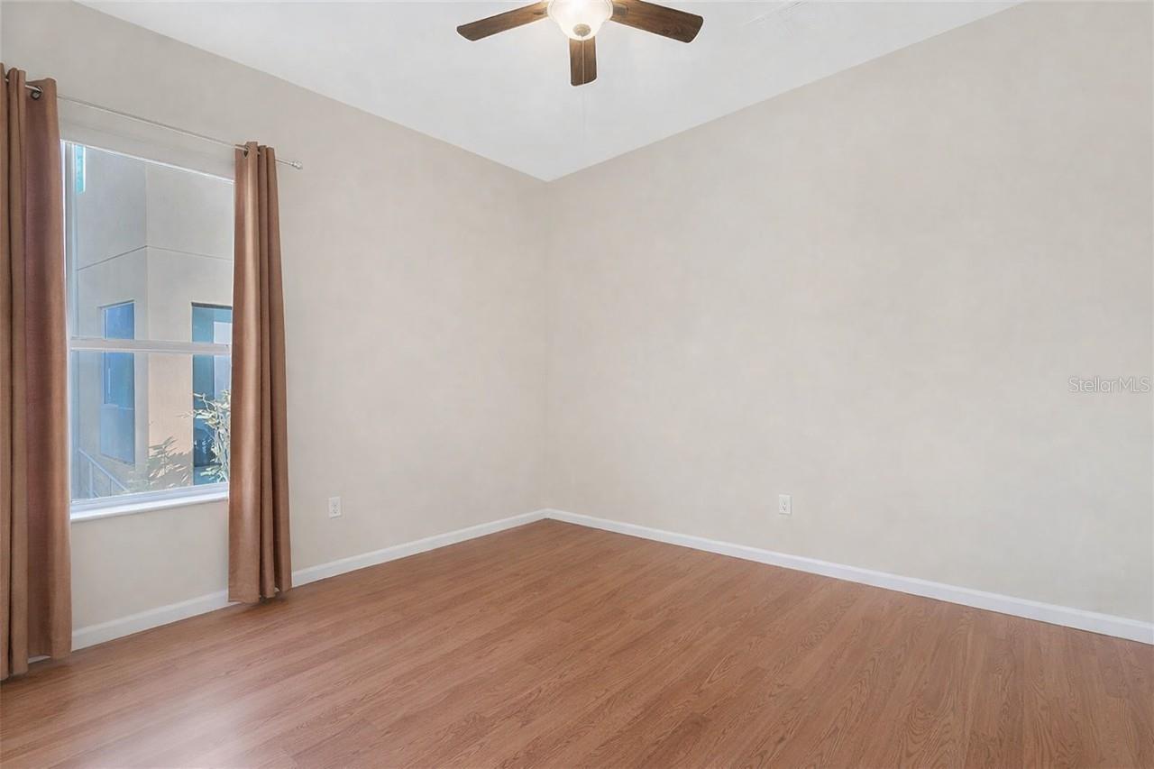 NORTH SHORE VILLAGE - Residential