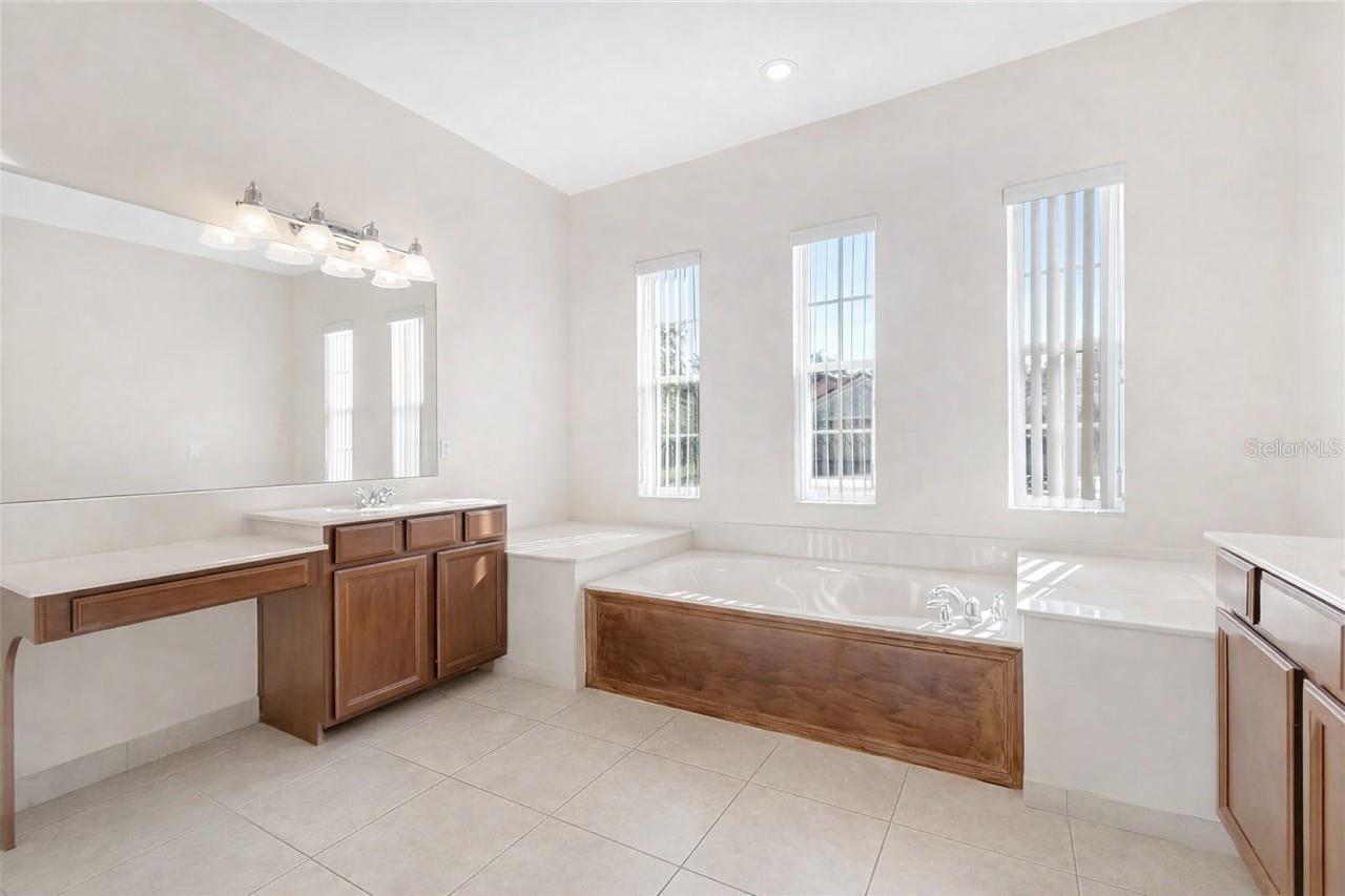 NORTH SHORE VILLAGE - Residential