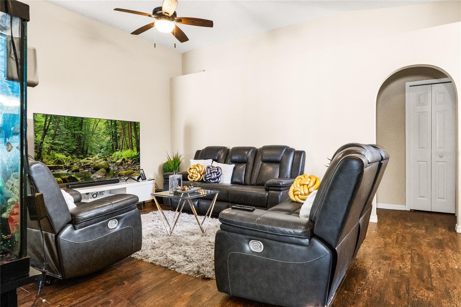 CEDAR HILL REP - Residential