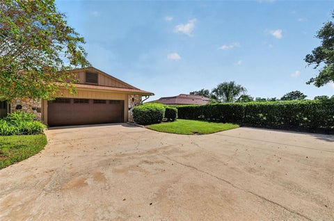 Tiny photo for 1750 Sussex Drive, Mount Dora, FL 32757 (MLS # G5119333)