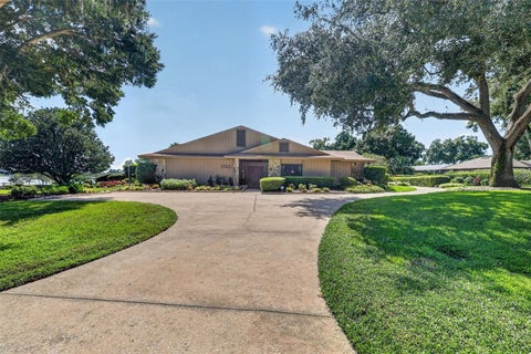 Tiny photo for 1750 Sussex Drive, Mount Dora, FL 32757 (MLS # G5119333)
