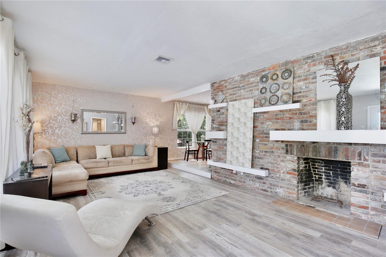 2118 HARGILL DRIVE