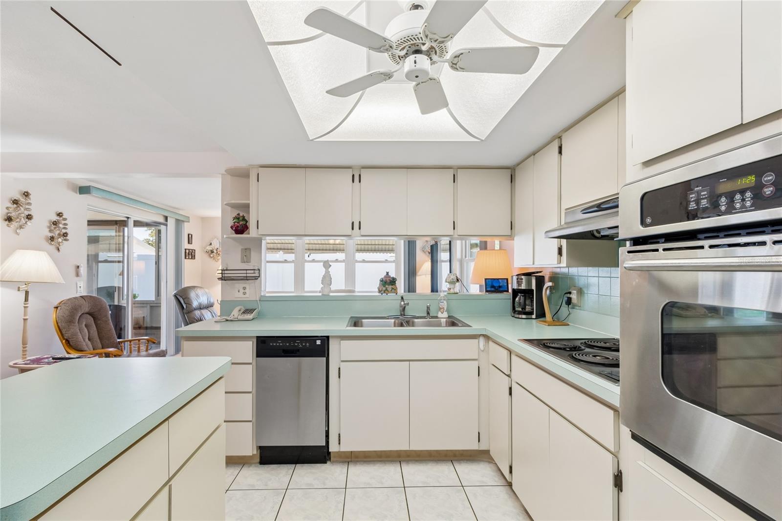 HOLIDAY GARDENS ESTATES - Residential