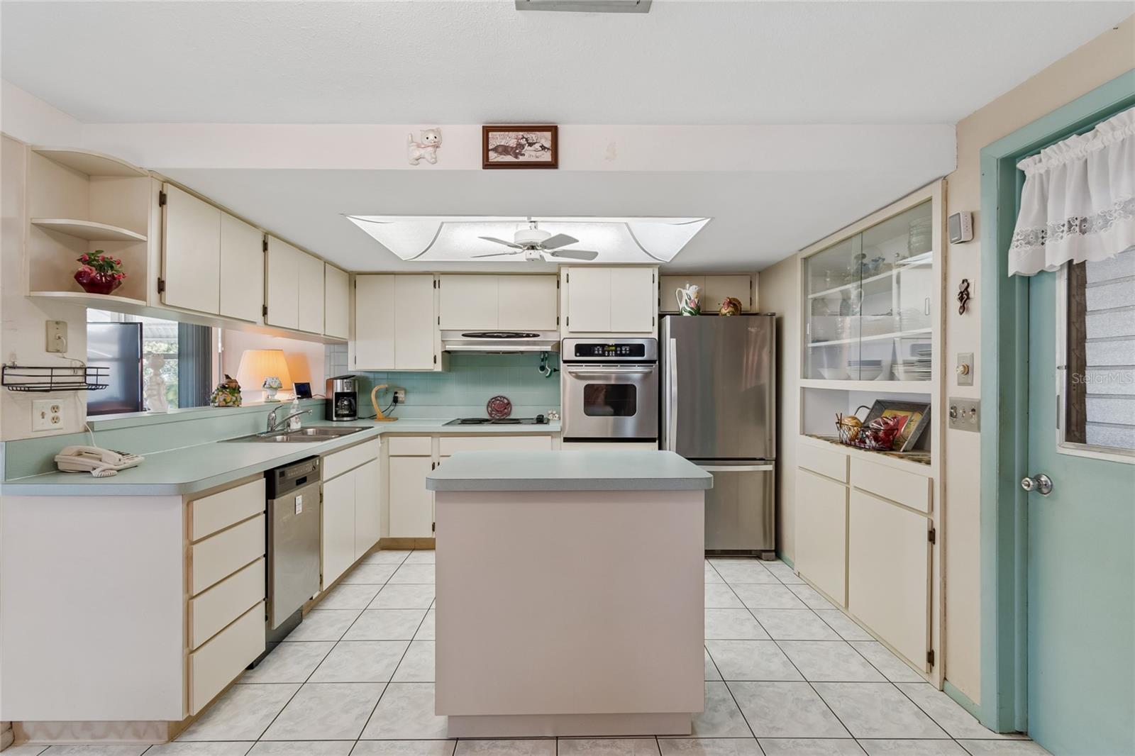 HOLIDAY GARDENS ESTATES - Residential