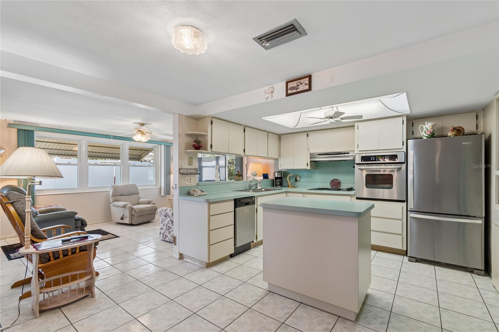 HOLIDAY GARDENS ESTATES - Residential