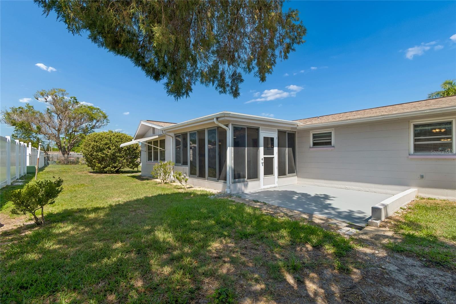 HOLIDAY GARDENS ESTATES - Residential